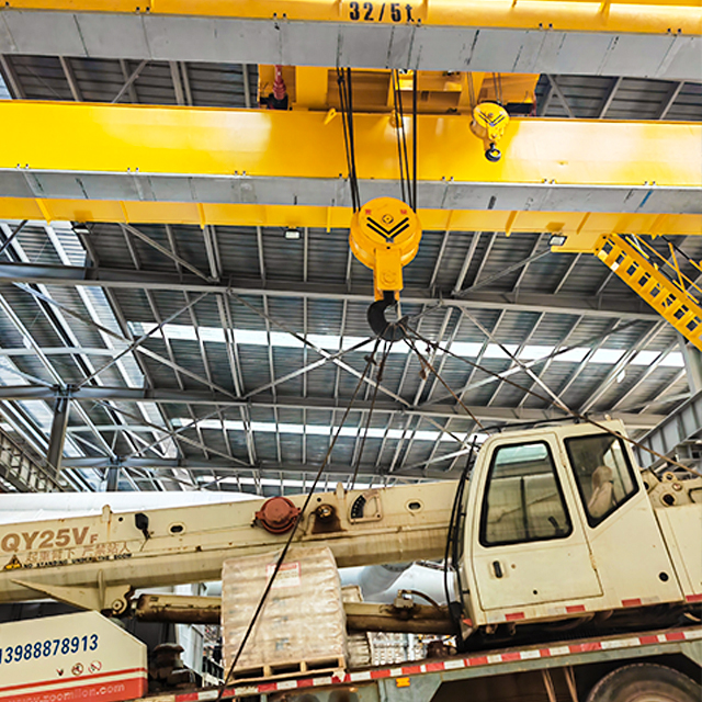 QD type 300/40~350/75 ton hook bridge crane